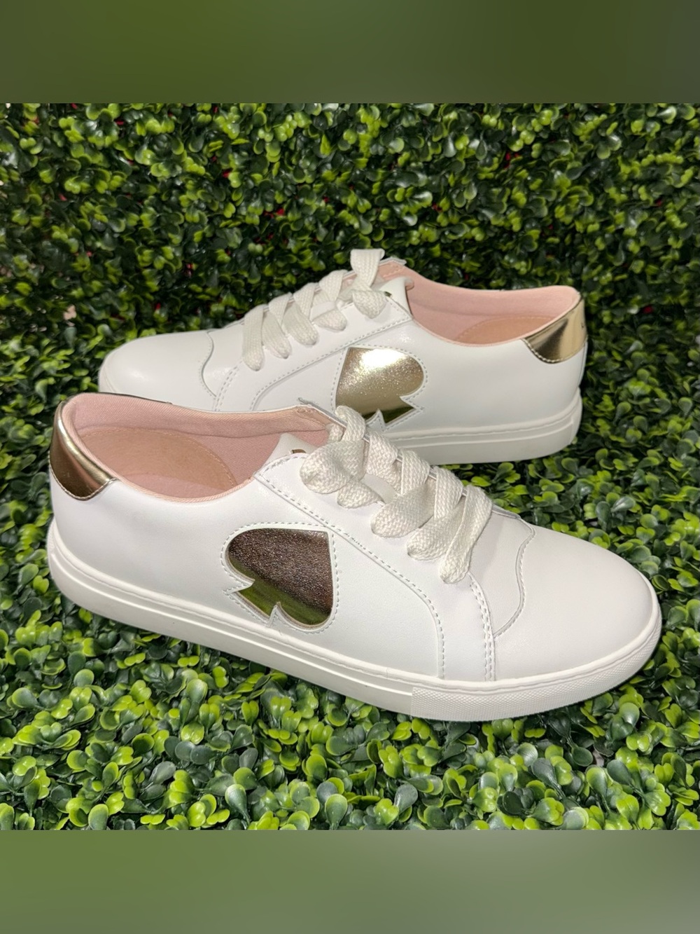 Kate Spade Fez Women's white leather with gold Spade Size 8.5 New without box